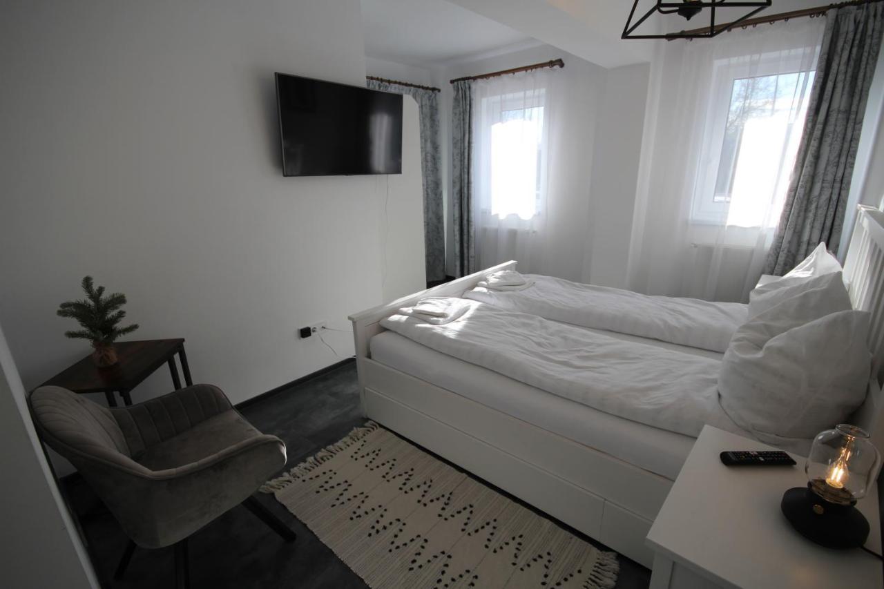 Apartment Francesca Mit Parkplatz Naehe Altstadt ซีบิว ภายนอก รูปภาพ